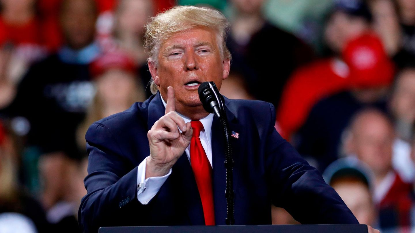 Donald Trump geht in die Geschichte ein: als dritter US-Präsident, gegen den ein Amtsenthebungsverfahren eröffnet wurde