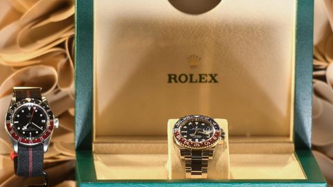 Rolex in einer Auslage präsentiert