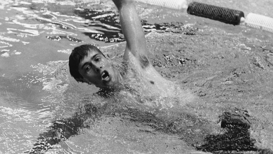 Der 17-jährigen Roland Matthes beim olympischen Training 1968 in Mexiko-Stadt