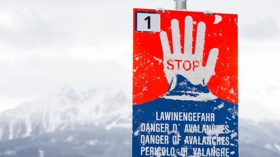 In den Alpen ist die Lawinengefahr weiterhin hoch