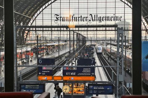Revolution am Bahnsteig: Die Bahn will ein zusammenhängendes Wlan-Netz in Zügen und an Bahnhöfen anbieten