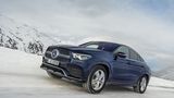 Das Mercedes Plug-in-Hybrid-Modul knackt nominell die 100 Kilometer Grenze