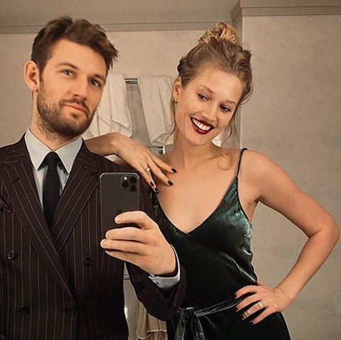 Toni Garrn und ihr Verlobter Alex Pettyfer