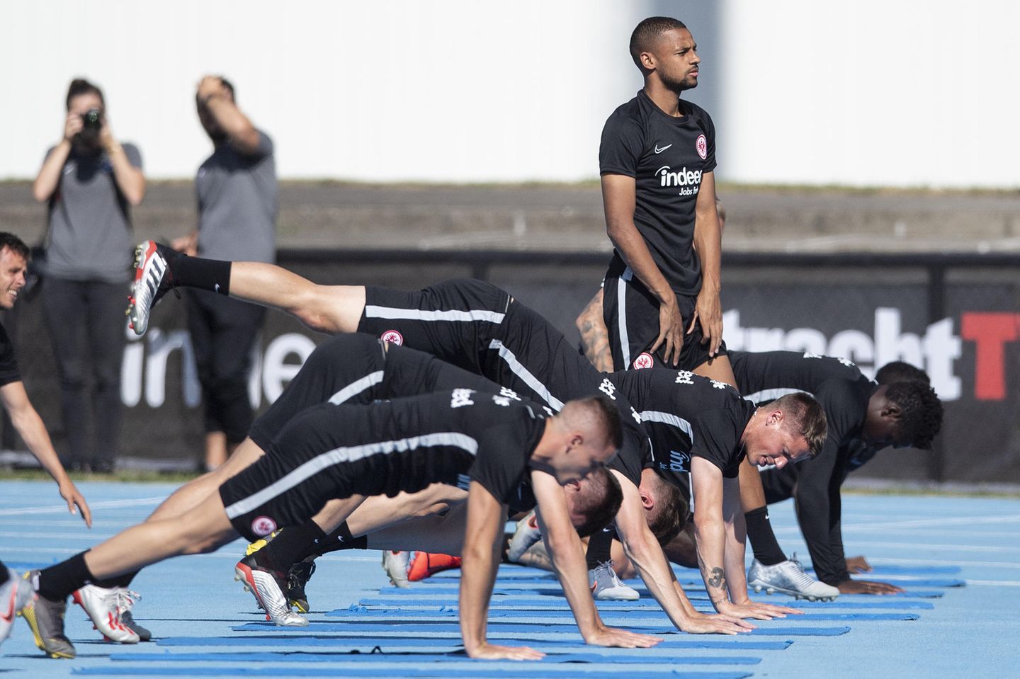 Eintracht Frankfurt Eintracht Frankfurt: Clearwater
