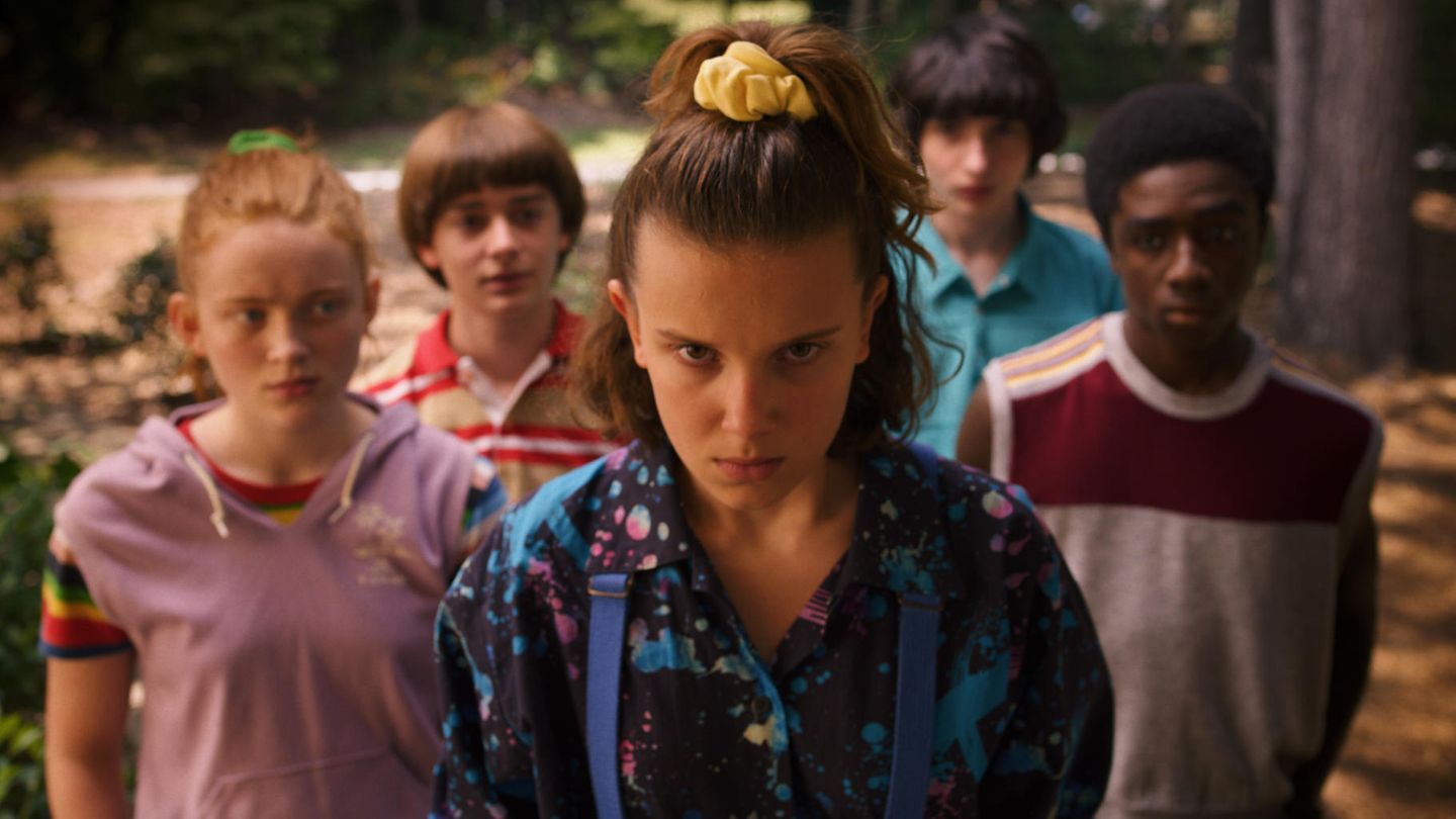9. Platz: Stranger Things  Die Mystery-Serie erstreckt sich mittlerweile über drei Staffeln, doch auserzählt ist die Geschichte rund um die Teenager aus der US-amerikanischen Kleinstadt Hawkins noch lange nicht.