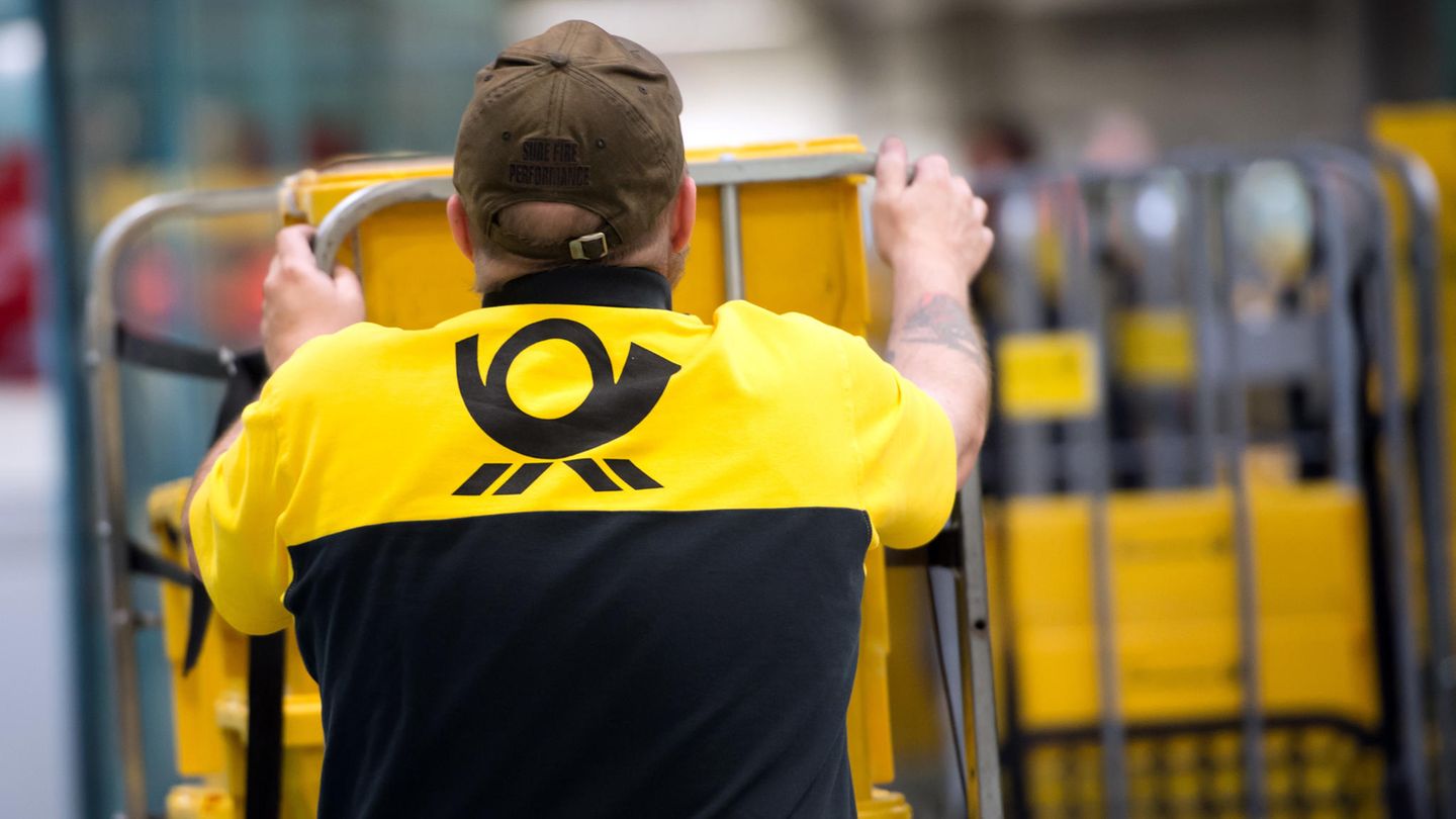 Mitarbeiter der Post