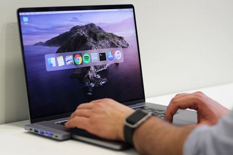 Das 16 Zoll Display, der schnelle Prozessor und die hochauflösende Grafik überzeugen
