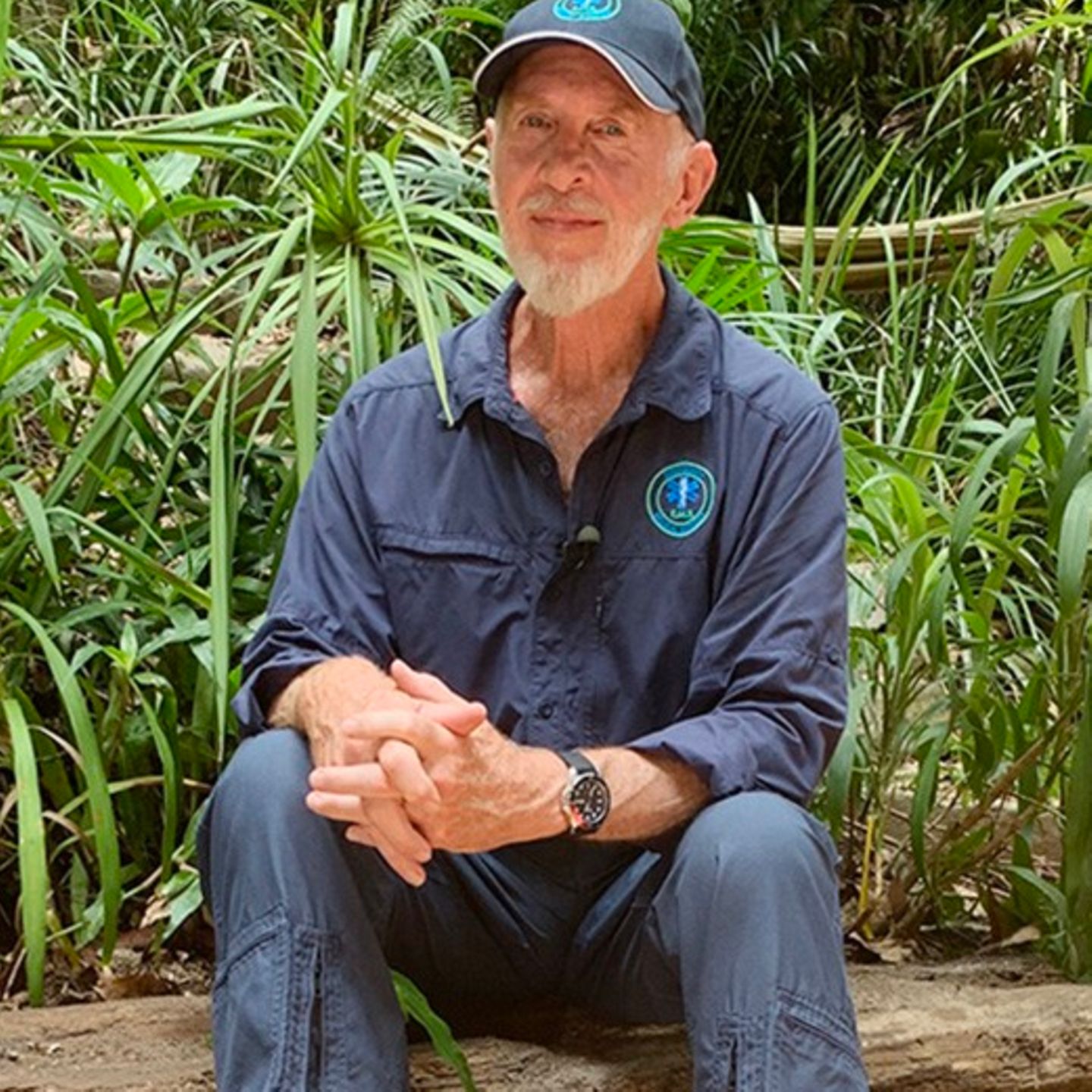 Dschungelcamp 2020 Wahrend Dr Bob Im Camp Ist Konnte Sein Heim Abbrennen Stern De