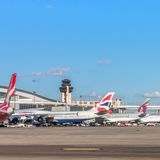 Dallas/Fort Worth mit Jets am Terminal