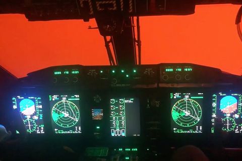 Buschfeuer in Australien: Rauch behindert die Besatzungen mehrerer Militärflugzeuge bei den Evakuierungsarbeiten