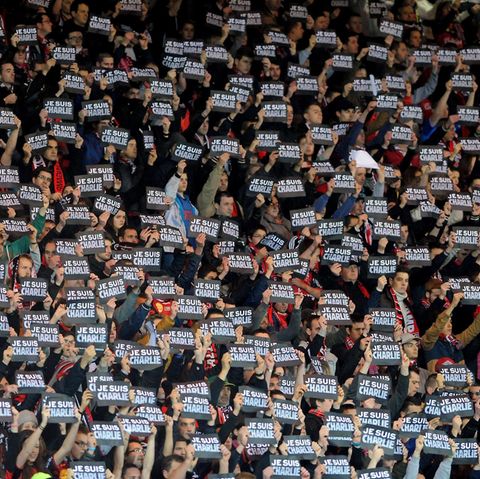 Anschlag auf "Charlie Hebdo": Französische Fußball-Fans bekunden ihre Solidarität mit den Opfern