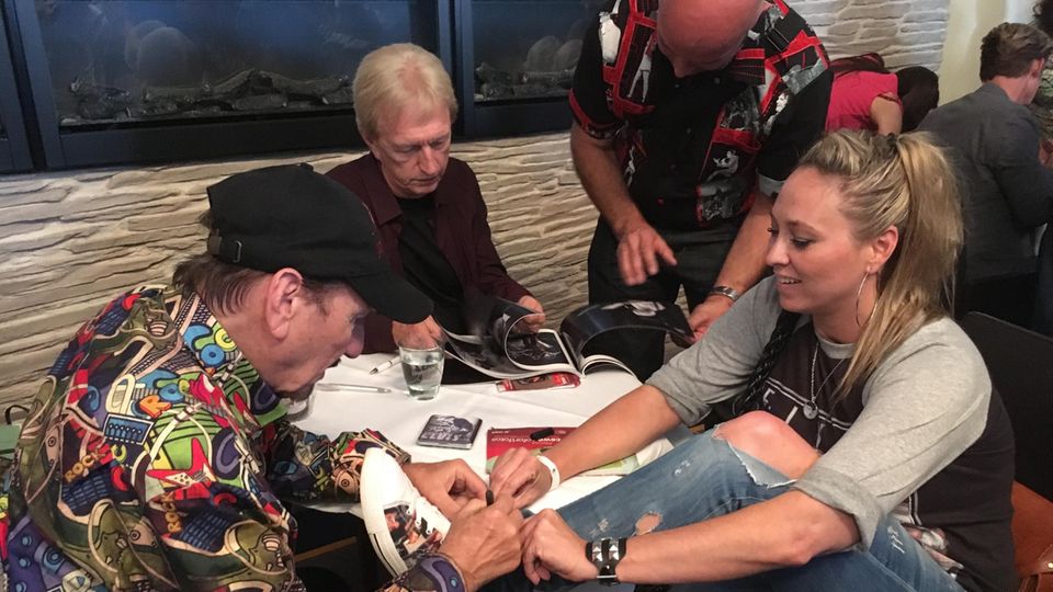 James Burton und Terry Blackwood James Burton Autogrammstunde