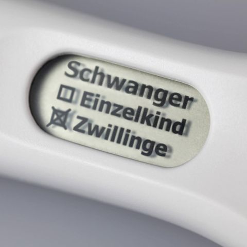 Schwangerschaftstest diagnostiziert 'Schwanger mit Zwillingen'