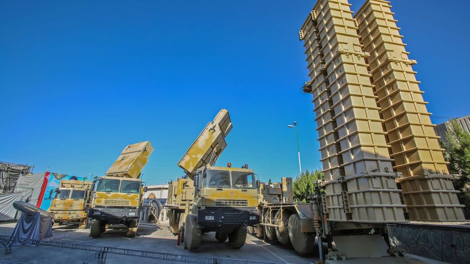 Iran-Konflikt: Neben der russischen S-300 hat der Iran das moderne Luftabwehrsystem Bavar-373 entwicklet. Neben der russischen S-300 hat der Iran das moderne Luftabwehrsystem Bavar-373 entwicklet.