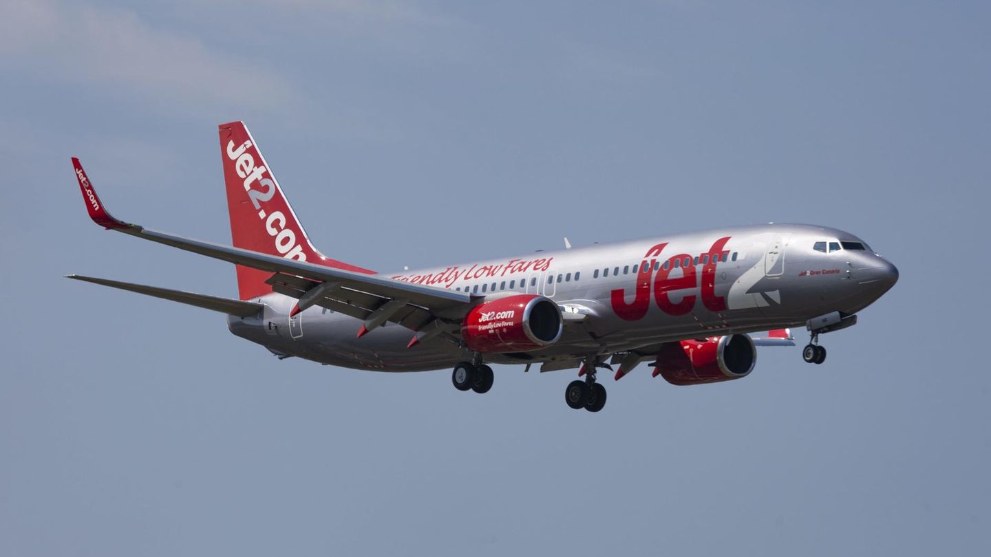 Boeing 737 von Jet2.com im landeanflug