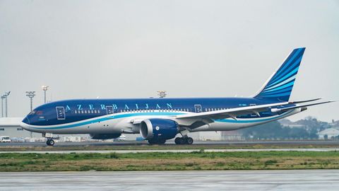 Eine Boeing 787 von Azerbaijan Airlines