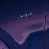 Die vollelektrische Normreichweite beträgt 100 Kilometer