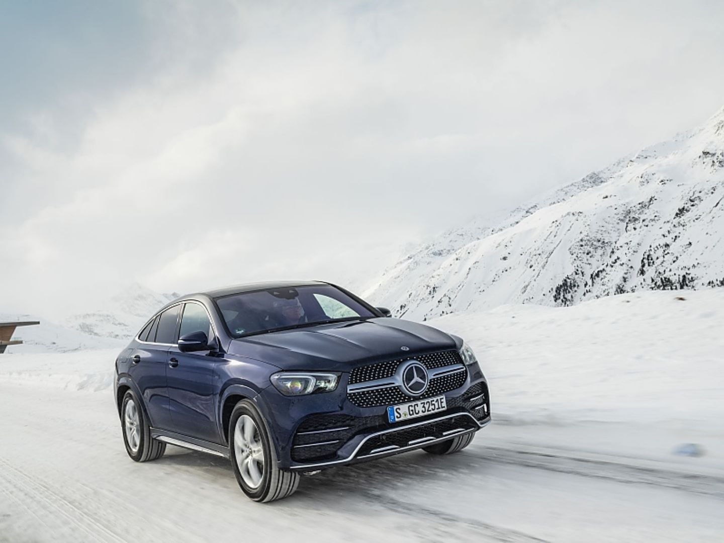 Mercedes gibt den Benzinverbrauch mit 1,3 l / 100 km