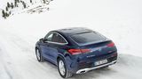Wie bei den anderen PHEV-Modellen mit dem Stern kann man per Schaltwippen selbst den Grad der Energierückgewinnung bestimmen
