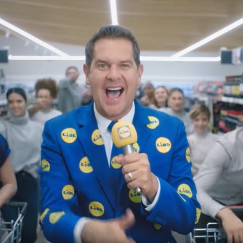 Peter Wackel im "Scheiß drauf"-Spot von Lidl