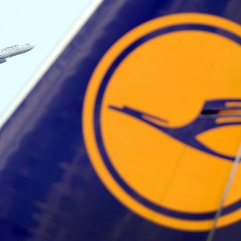 Lufthansa hat einen Flug nach Teheran unterbrochen. Auch am Freitag wurde ein Flug gestrichen. 