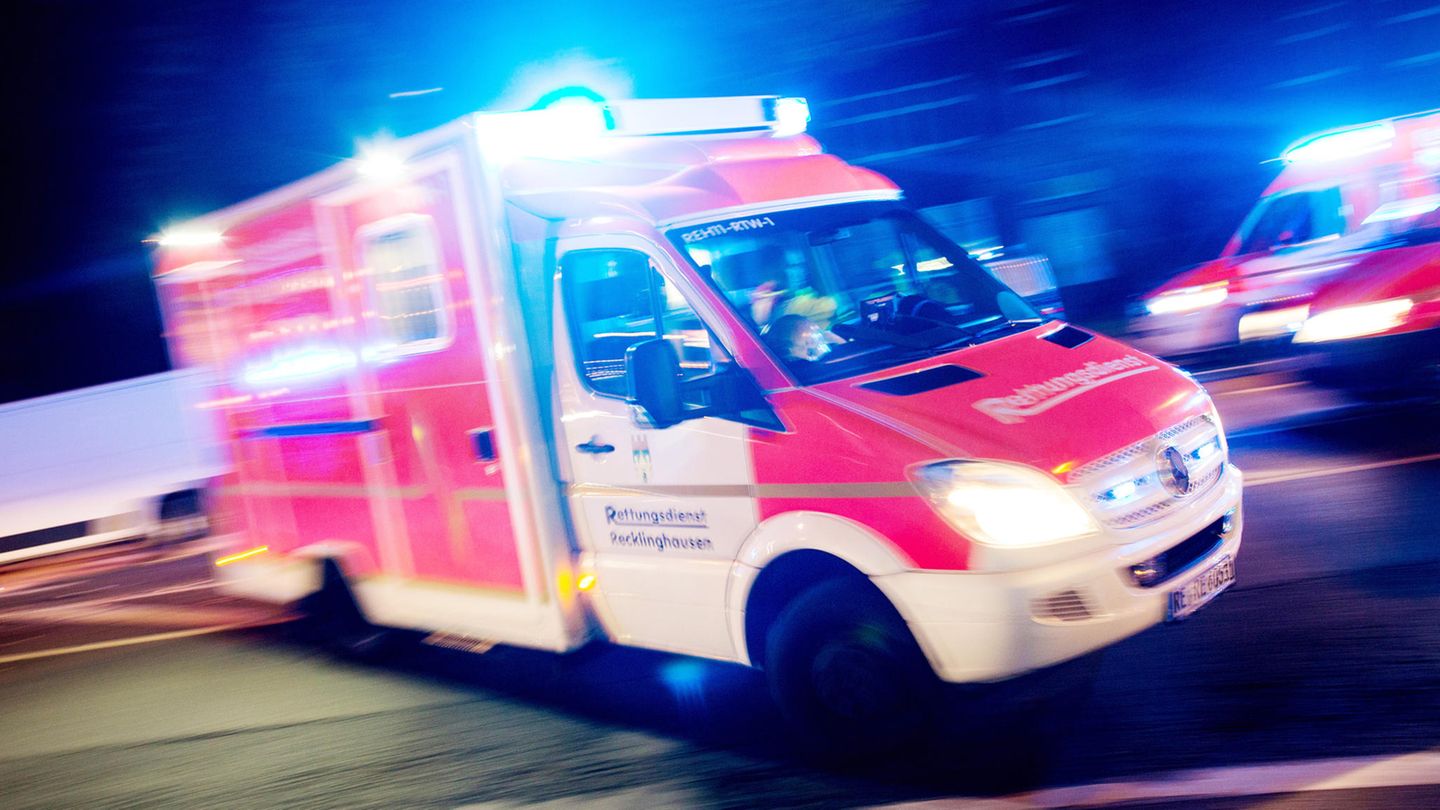 In Niedersachsen ist ein Neunjähriger tödlich verunglückt. Wiederbelebungsversuche blieben erfolglos (Symbolbild). 