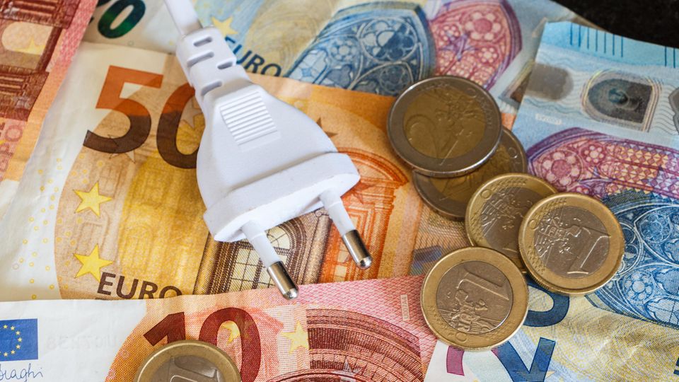 Strompreis klettert auf Rekord: Bis zu 30 Cent pro KWh Strompreis klettert auf Rekord: Bis zu 30 Cent pro KWh