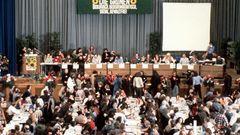 13.Januar 1980, Karlsruhe: Aufnahme vom Gründungsparteitag der "Grünen" 