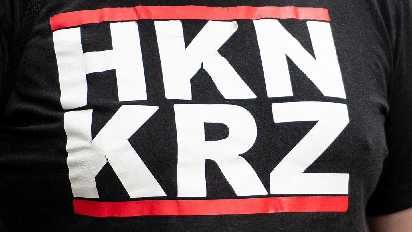 Hakenkreuz Tshirt Demo