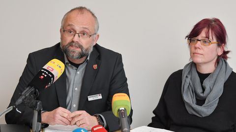 Daniel Kurth (SPD), Landrat des brandenburgischen Landkreises Barnim und Yvonne Dankert, Sozialdezernentin.
