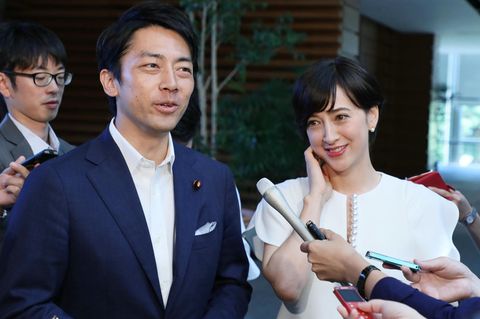 Japans Umweltminister Shinjiro Koizumi (l.) und seine Frau Christel Takigawa
