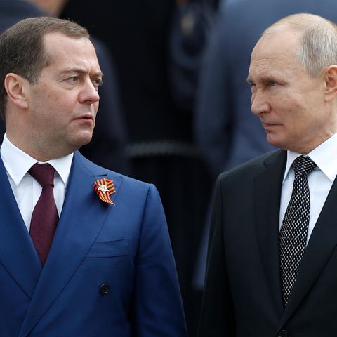 Russlands Ministerpräsident Dmitri Medwedew hat den Rücktritt der gesamten Regierung angekündigt