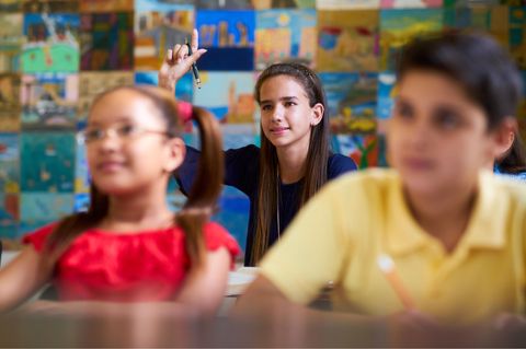 Kinder im Klassenzimmer