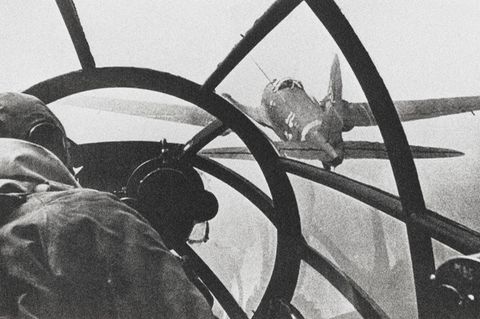 Die Piloten und der Bordschütze der Heinkel He-111S waren in der ungeschützten Frontkanzel untergebracht.