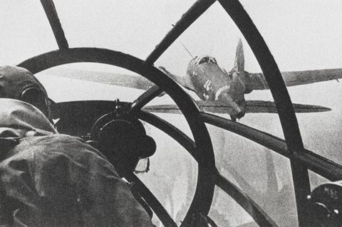 Hitlers Bomber: Die Piloten und der Bordschütze der Heinkel He-111S waren in der ungeschützten Frontkanzel untergebracht.