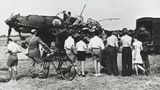 Eine Junkers Ju-87B Stuka wurde beim Angriff auf einen Flugplatz abgeschossen.
