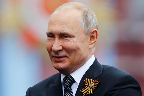 Unerwartet zog Wladimir Putin zum Start ins neue Jahr die politische Reißleine.