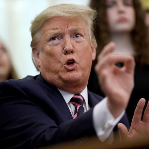 Donald Trump gestikuliert