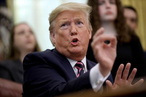 Donald Trump gestikuliert