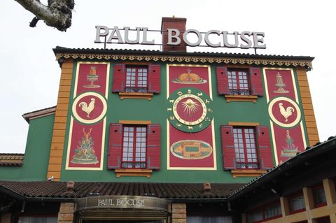 Der Gourmet-Tempel "L'Auberge du Pont de Collonges" ist ein Pilgerort für Gourmets aus aller Welt.