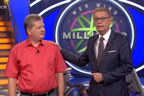"Wer wird Millionär"-Moderator Günther Jauch (rechts) und Kandidat Joachim Lauterbach.