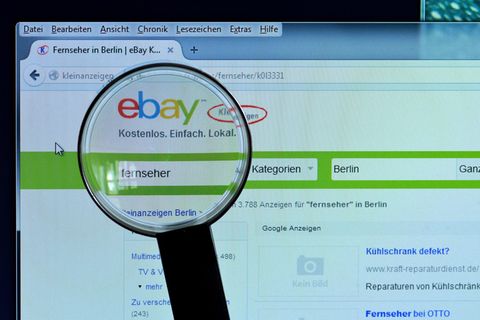 Lupe zeigt auf Ebay-Webseite