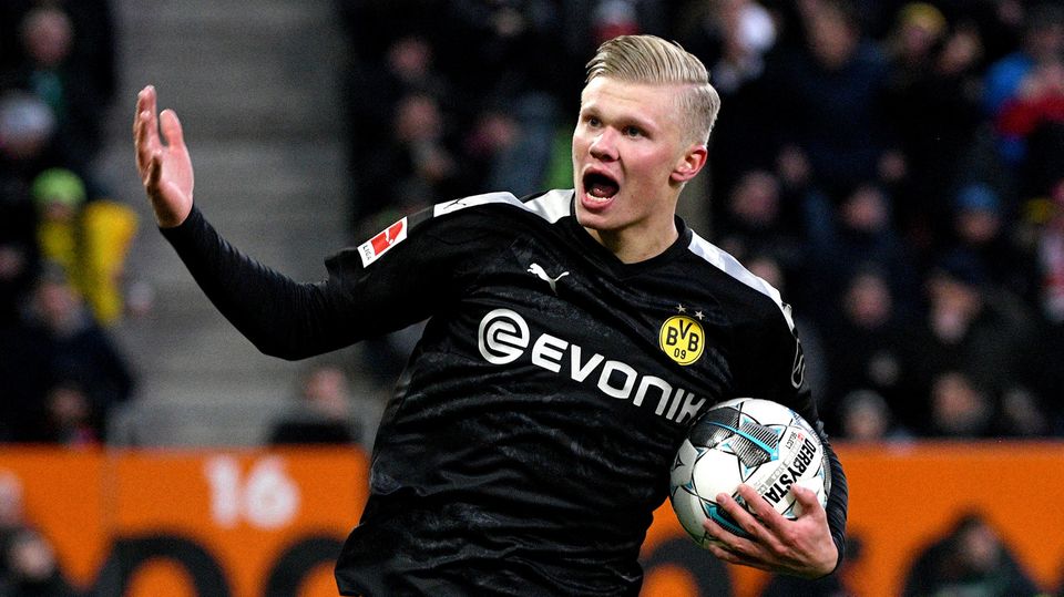 Der neue Shootingstar des BVB Erling Haaland führte gegen Augsburg eine Tradition fort