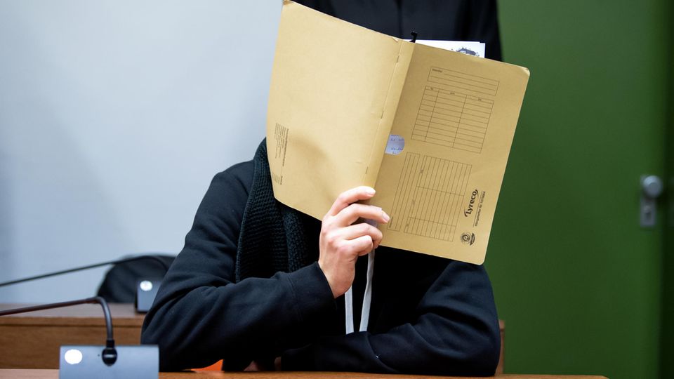 David G. wird in eine Psychiatrie eingewiesen
