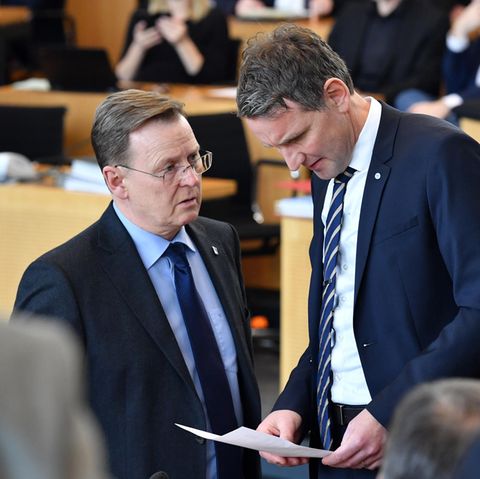 Bodo Ramelow (l., Die Linke), Ministerpräsident von Thüringen, und Björn Höcke (r.), Fraktionsvorsitzender der AfD