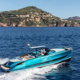 "Motoryachten bis 20 Meter Bootslänge" sind schon exklusiv. Hier entschied sich die Jury für die Solaris Power 48 Open. Die Begründung: Die Verarbeitung setzt, ebenso wie das Design, Maßstäbe in dieser Bootsklasse. Hinzu kommen ausgeglichene Fahreigenschaften.