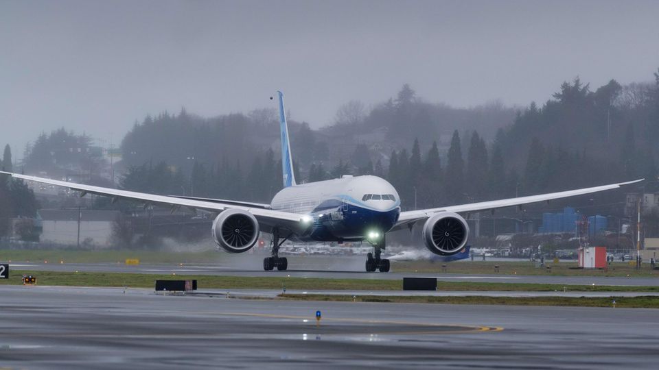 Erstflug Boeing 777 X Erstflug Boeing 777 X