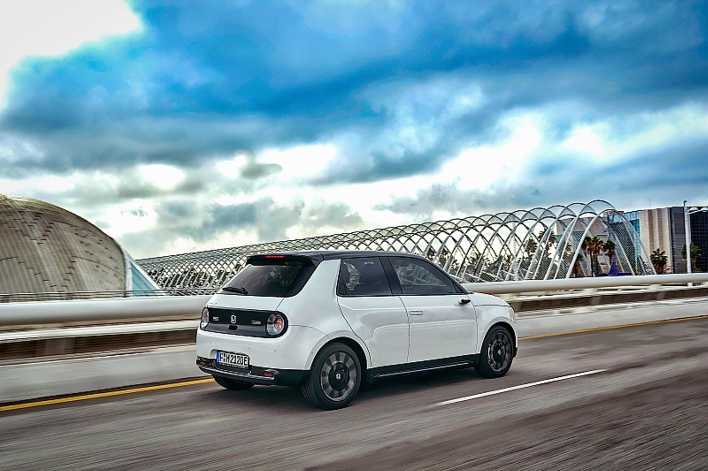 Honda e