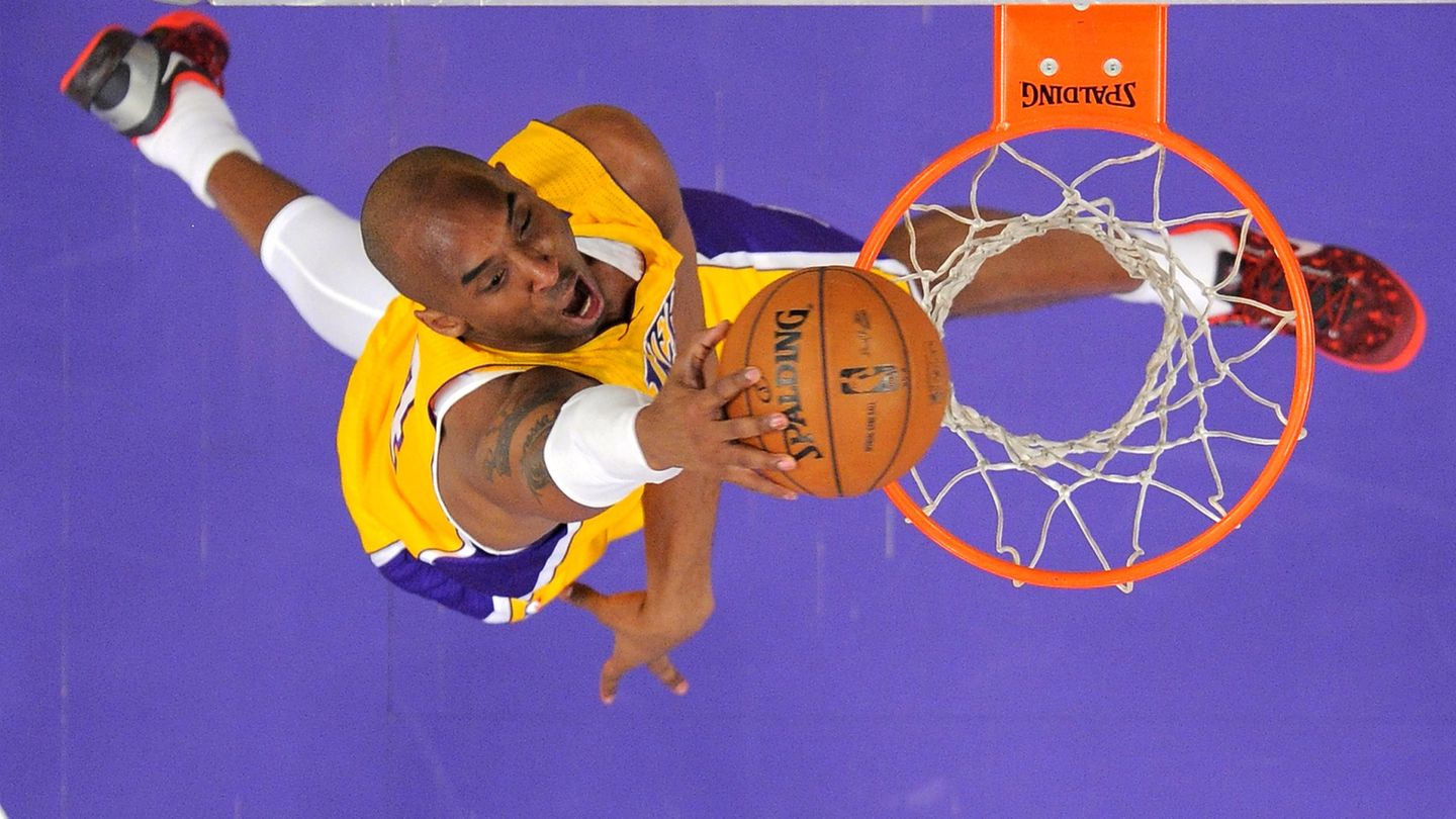 Basketball-Legende Kobe Bryant – Bilder (s)einer Karriere Kobe Bryant beim Dunk gegen die Los Angeles Clippers