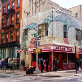 East Village, New York City  Die Nachbarschaft in Lower Manhattan hält einiges für Liebhaber der guten Küche bereit: Hier gibt es eine Auswahl, der wohl besten Restaurants der Stadt. Die Lokale reichen von japanischer, chinesischer, koreanischer Küche über jüdische und indische bis zur vietnamesischen und philippinischen. Hier ist für jeden etwas dabei.